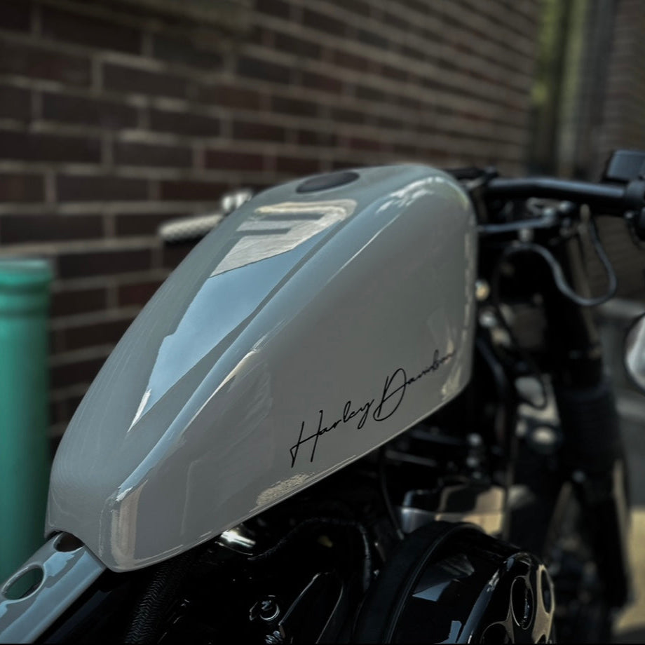 Harley Fuel Tank Caps POWER JAMES Black Aluminum Vented Gas Cap For Harley Davidson Softail/Dyna/XL/Road King Harley Gas Cap